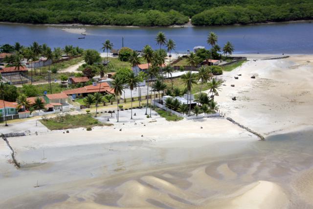 Carne de Vaca beach is the last beach on the northern coast of Pernambuco